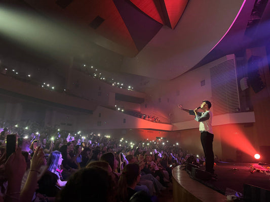 JUANJO BONA DESATA LA LOCURA EN MURCIA CON SU GIRA "TAN MAYOR Y TAN NIÑO" SEGUNDA PARTE.